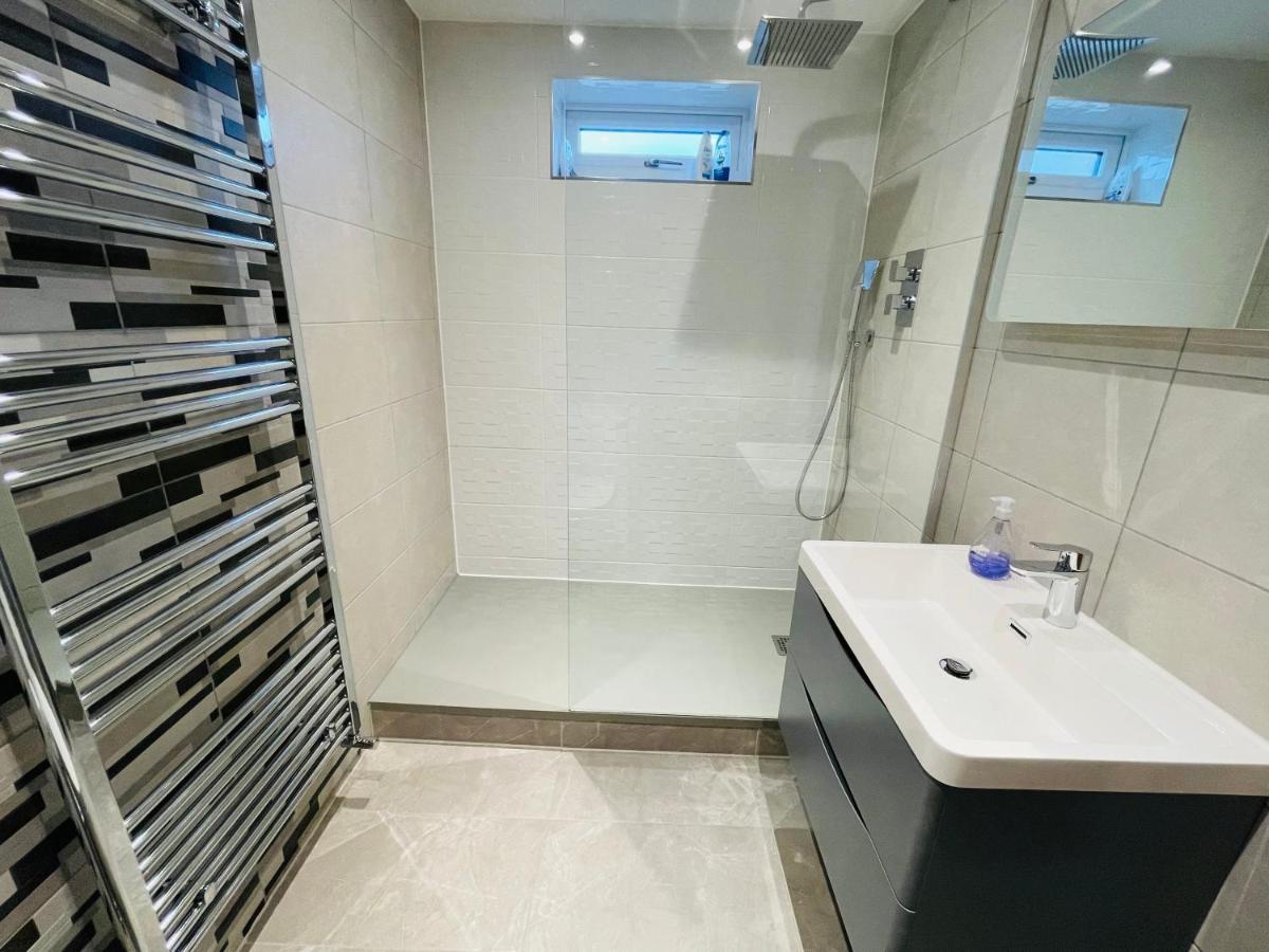 New Modern Studio Apartment, Parking, Netflix Kenilworth Exterior photo