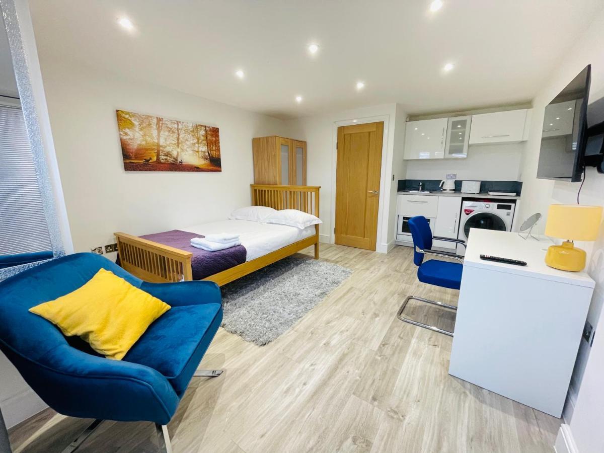 New Modern Studio Apartment, Parking, Netflix Kenilworth Exterior photo